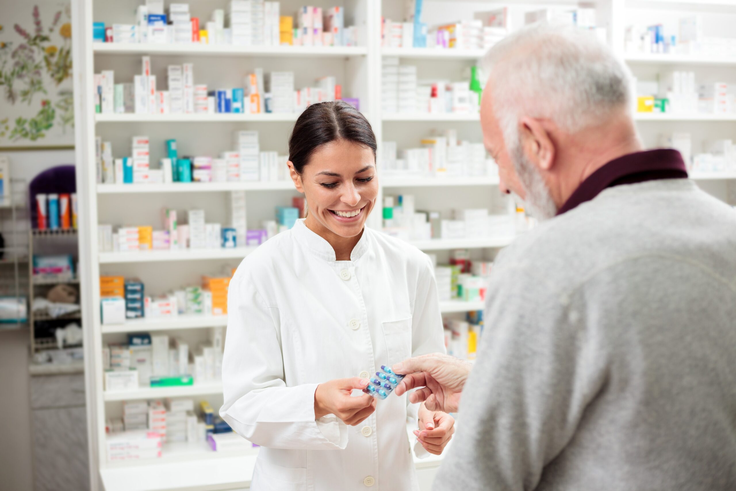 5-Ways-Pharmacists-Are-Helping-People-Live-Healthier-Lives